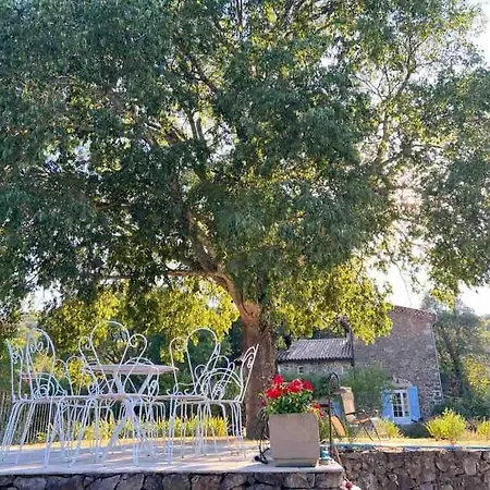 La Du Meneriel Corbés